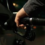 repostar gasolina en un vehículo diésel